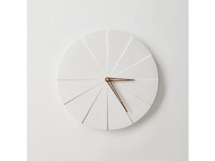 635 kolac hodiny bila 1