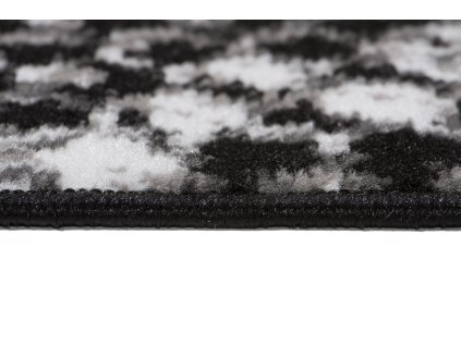 Kusový koberec DB63A čierny CHEAP PP ESM (Rozmer 80x150)