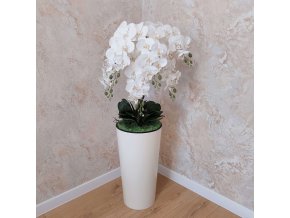Umela-biela-orchidea-v-kremovej-vaze-decorgamour.sk