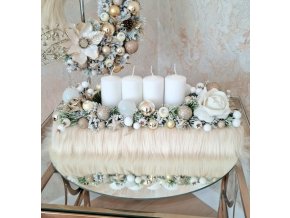 Adventny-svietnik-s-ruzami-decorglamour.sk