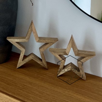 Masivní dřevěné hvězdy