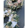 Věnec s krémovými trvanlivými hortenziemi, eukalyptem a sušenými travinami – cca 50 cm