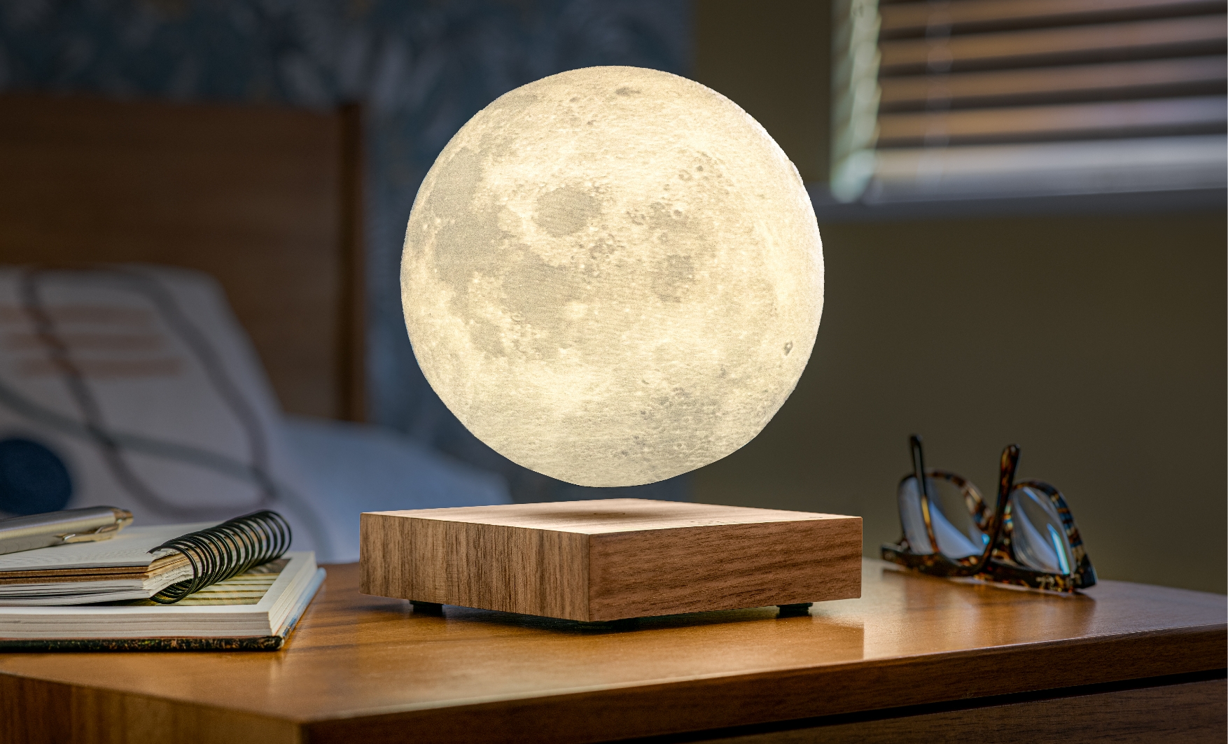 Lampa "Moon", ořech - Gingko (obrázek 4)