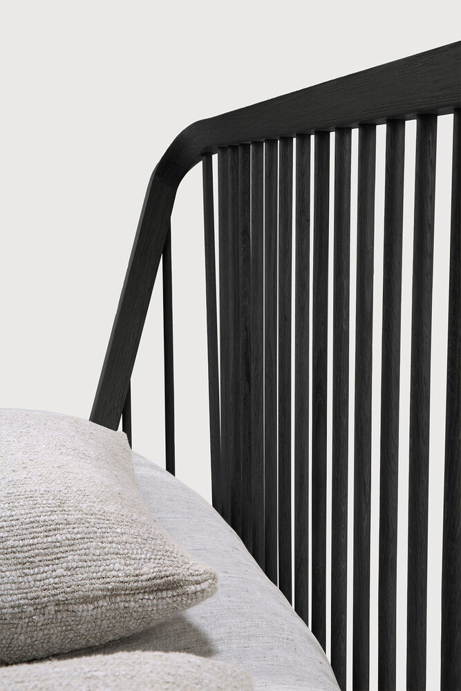 Dubová designová postel Spindle s žebrovaným čelem, 160 x 200 cm, černá - Ethnicraft (obrázek 4)