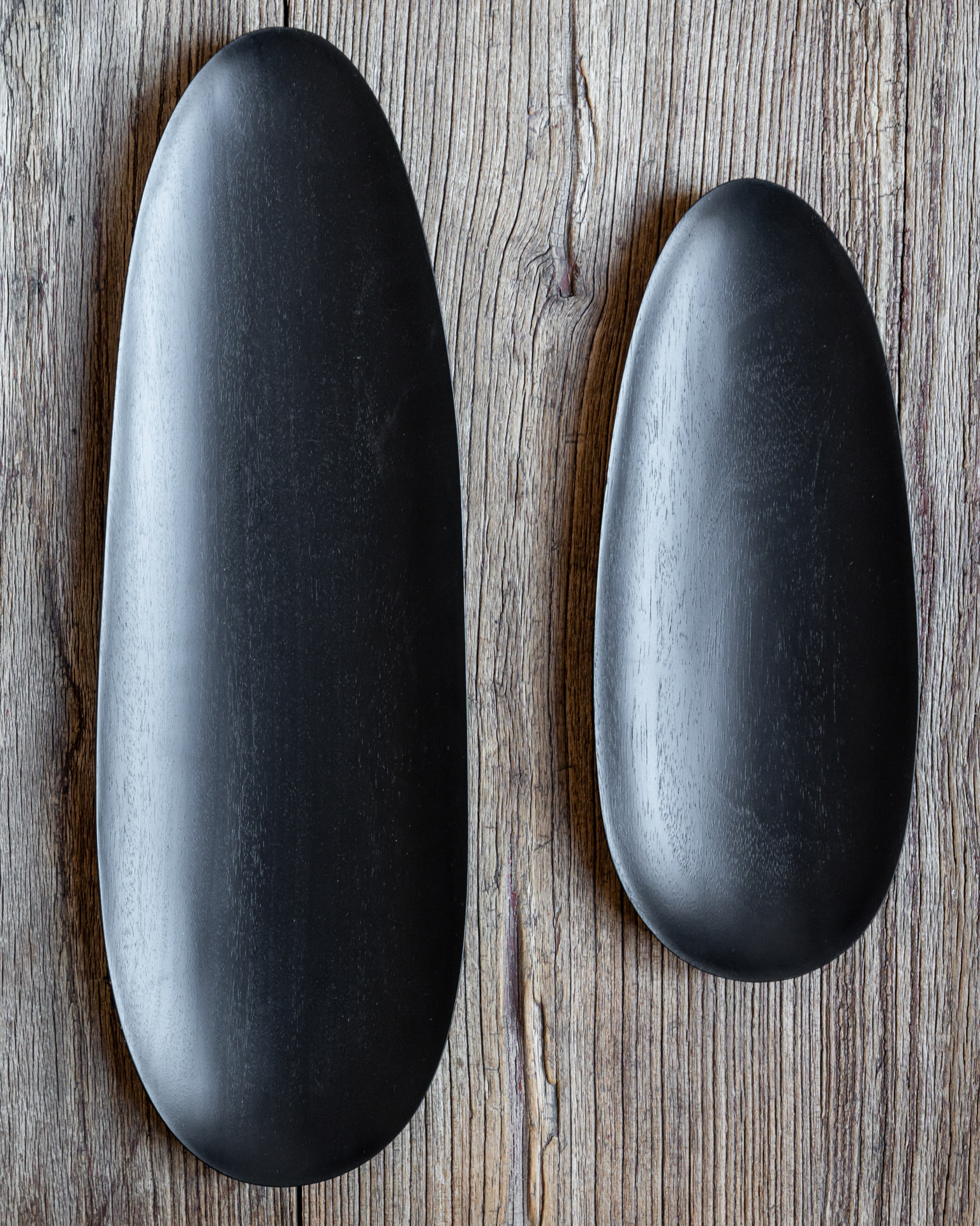 Odkladací miska Thin Oval, set 2ks, více variant - Ethnicraft Provedení: černé mahagovnové dřevo (obrázek 4)