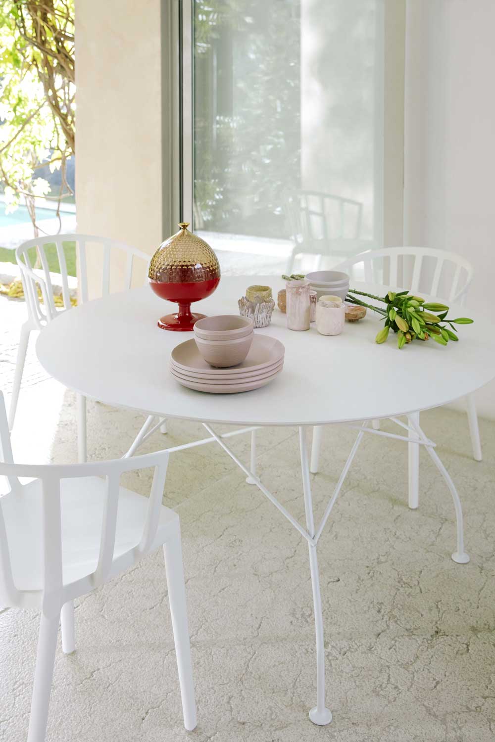 Venkovní stůl GLOSSY OVAL, více variant - Kartell Barva: Bílá/bílá (obrázek 3)