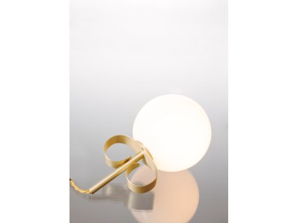 Yulin Huang Pearlr earring lamp