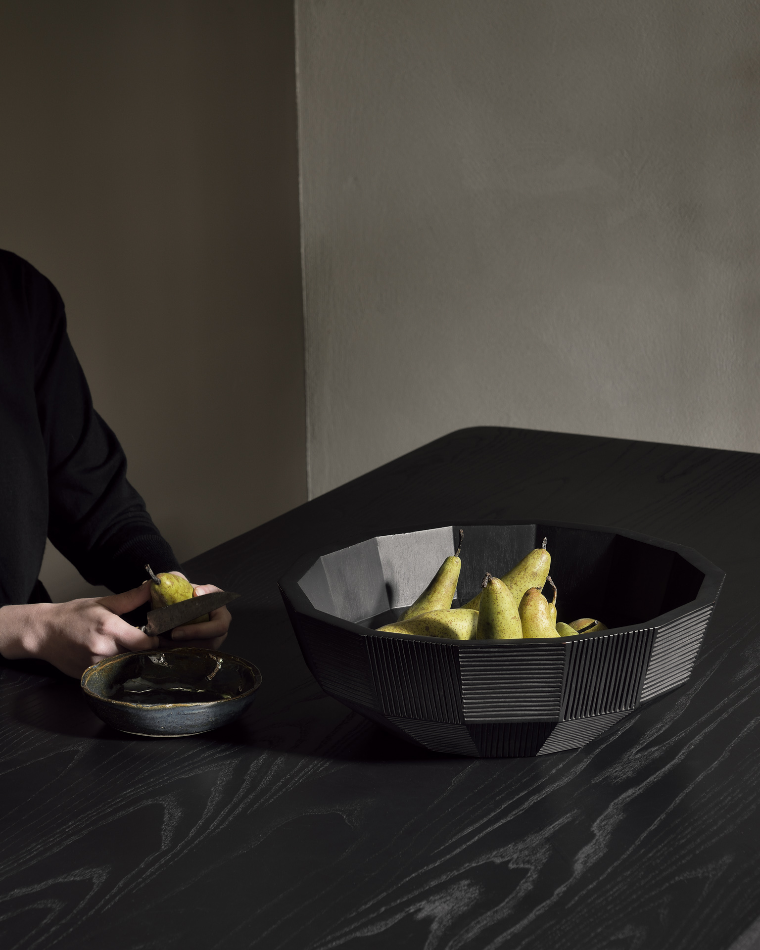 Mahagóni tál Black Striped bowl - Ethnicraft termék 2. képe