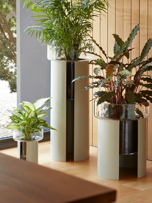 LSA International Terrazza virágcserép, h 45 cm, Ø37 cm, átlátszó/betonszürke - LSA nemzetközi termék 2. képe