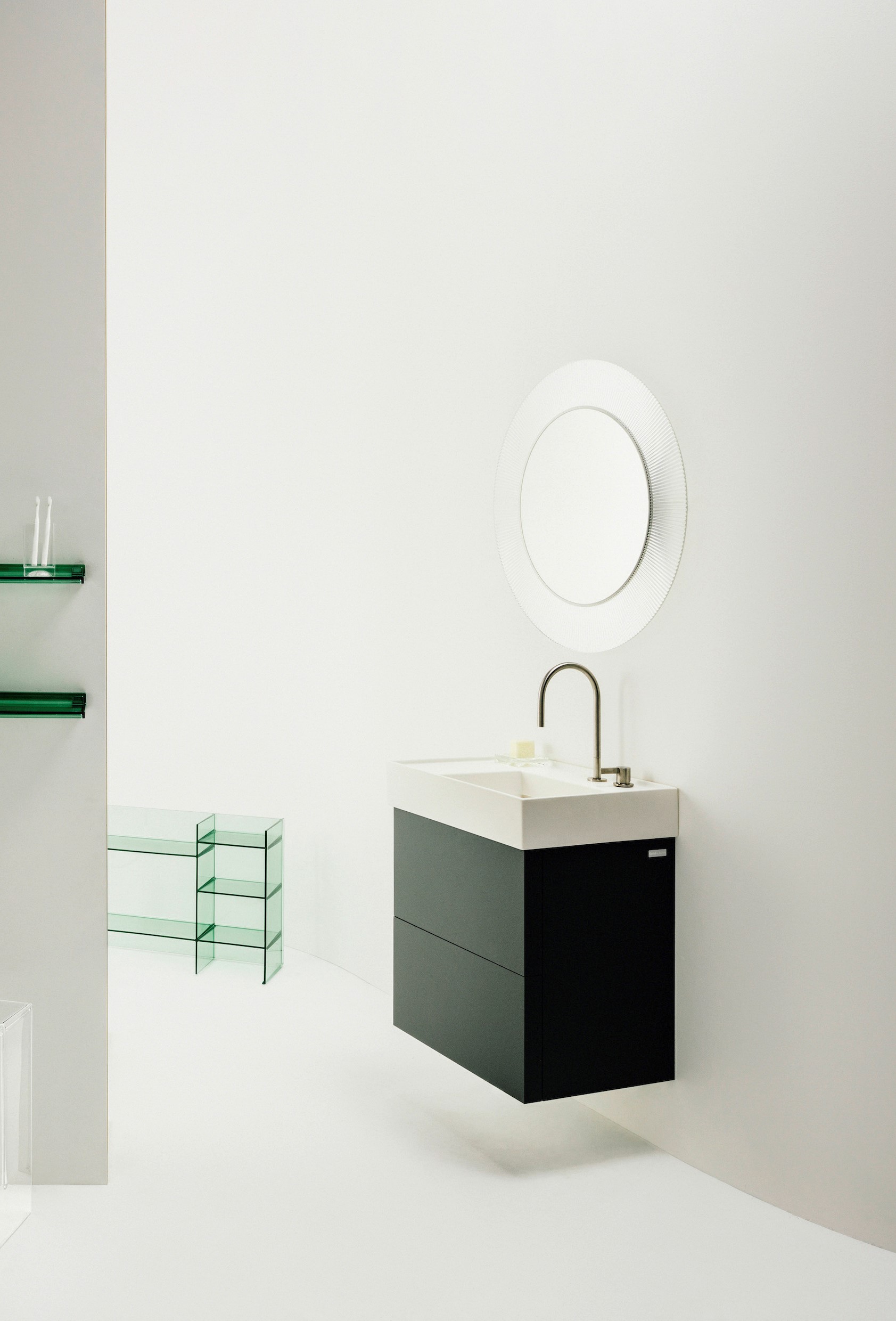 Fali tükör MINDENSZENT - Kartell termék 2. képe