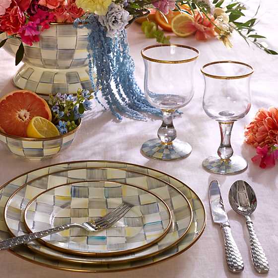 Smaltovaný jídelní talíř "Sterling Check" 25,4 cm - MacKenzie-Childs termék 2. képe
