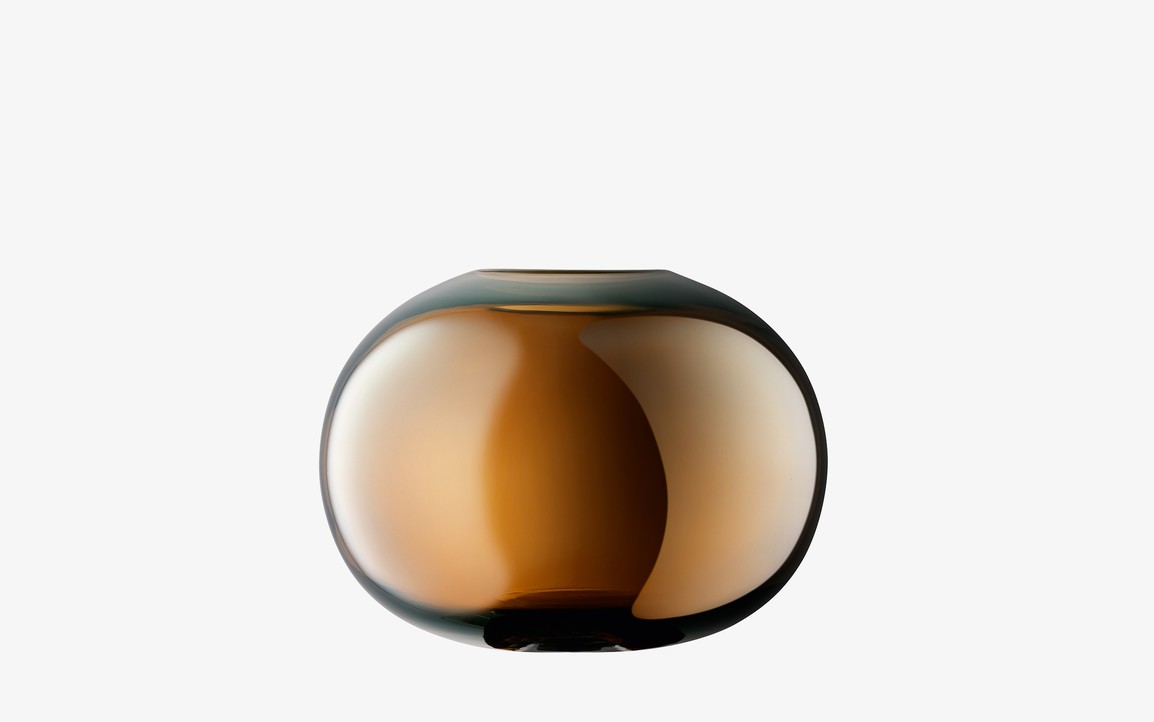 Epoque váza, m. 18 cm, fényes borostyán - LSA international termék 2. képe