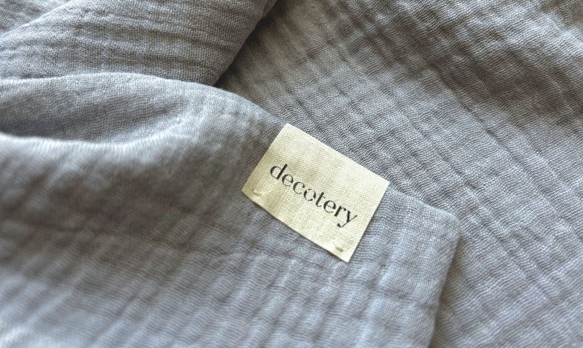 Péče o mušelín s logem decotery