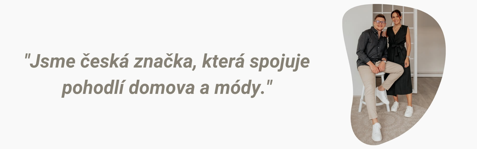 O nás decotery