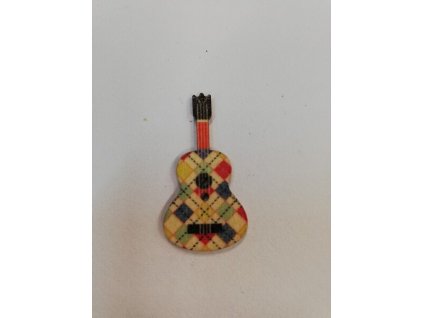 Dřevěný knoflík 2 dírky 3,5x2 cm Kytara 1