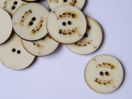 Dřevěný výřez kulatý knoflík Love 2,3 cm