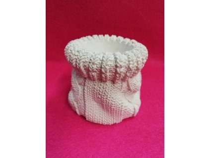 Odlitek dekorace možné další tvoření 6x7cm svícen svetr
