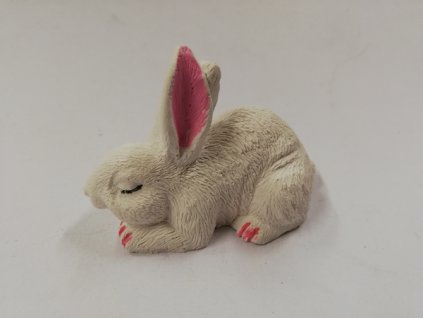 Odlitek dekorace 5x7cm ležící zajíček bílý