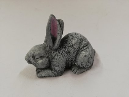 Odlitek dekorace 5x7cm ležící zajíček šedý