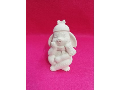 Odlitek dekorace možné další tvoření 7x5cm Zajíček s čepicí a šálou