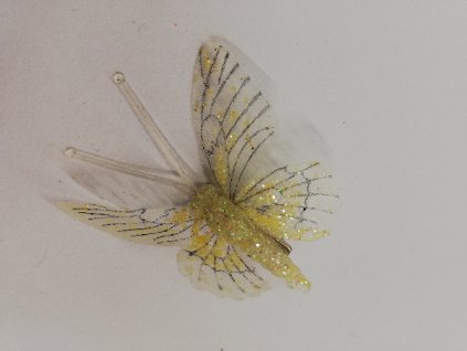 Závěsná dekorace na klip motýl 5cm žlutý třpytkovaný