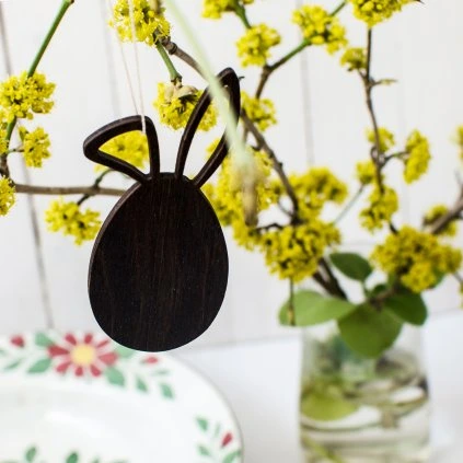 Dřevěný zajíček tmavý