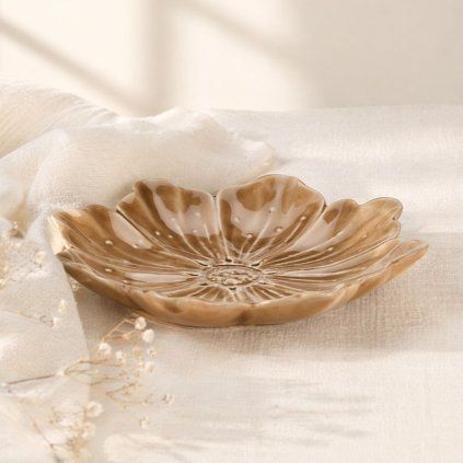 lilly kameninova miska