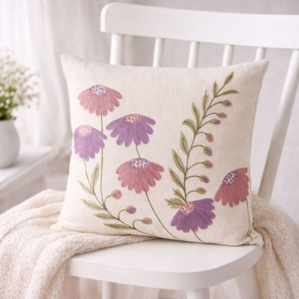 tkaný polstar s květinami