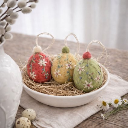 plstena vajicka s kvetinami