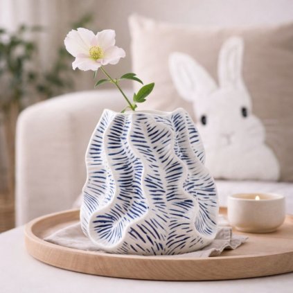 keramicka vlnitá váza (1)