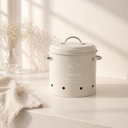 kovova doza na cibuli