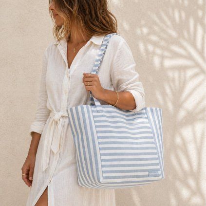 plazova taska modrými pruhy (1)