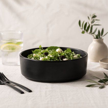 salatova misa z keramiky cerna