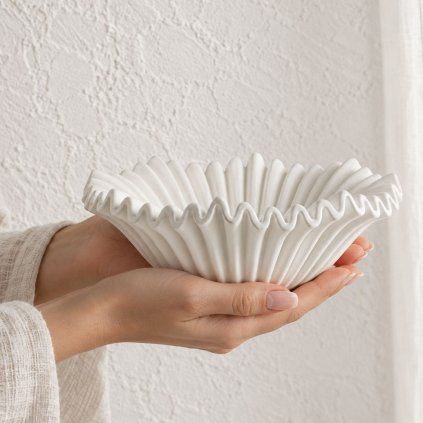 Miska z polyresinu bila 29,7 × 11,2 cm (3)