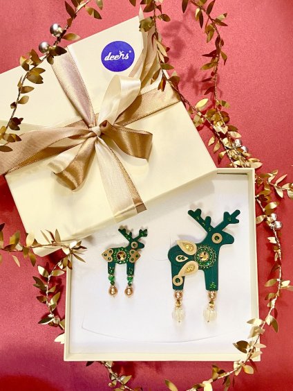 Dárková sada s jeleními brožemi