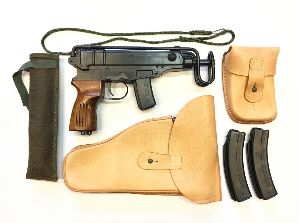Samonabíjecí pistole P.SA61 ráže 7,65 Browning