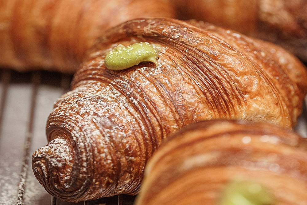 Voňavý rozhovor o nové pobočce i o půlmetrovém croissantu