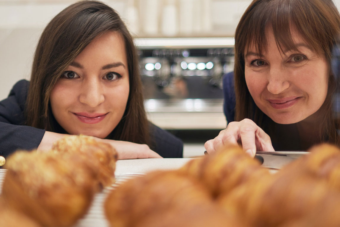 In Prague, a mother and daughter baked up a business. Digital sweetened the deal