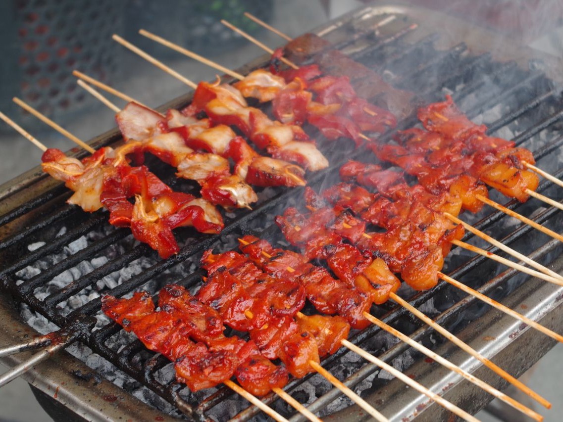 Grilování a víno: Jak si užít letní barbecue naplno