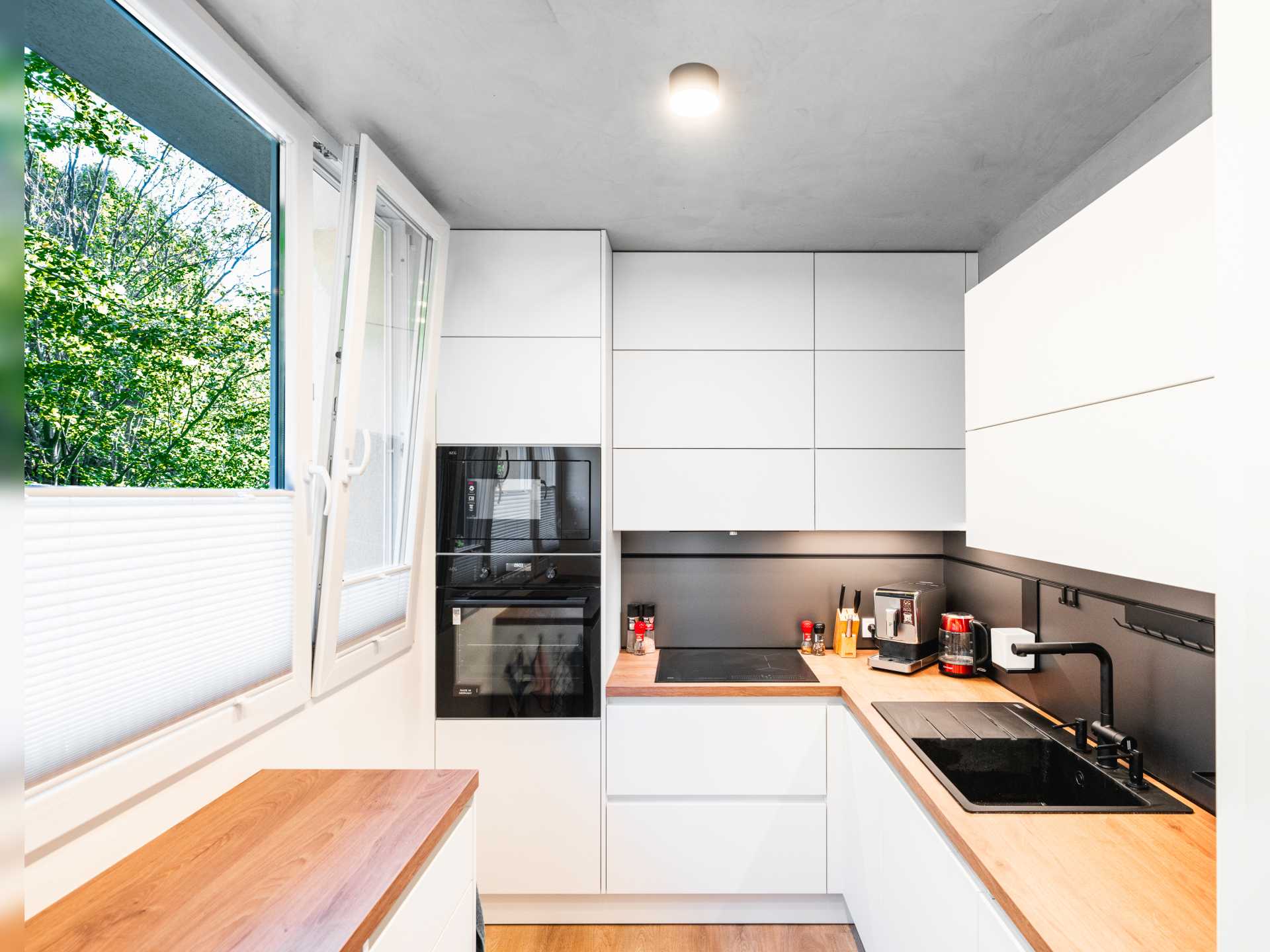 Návrh a realizace kuchyně v panelovém domě v Brně na Lesné