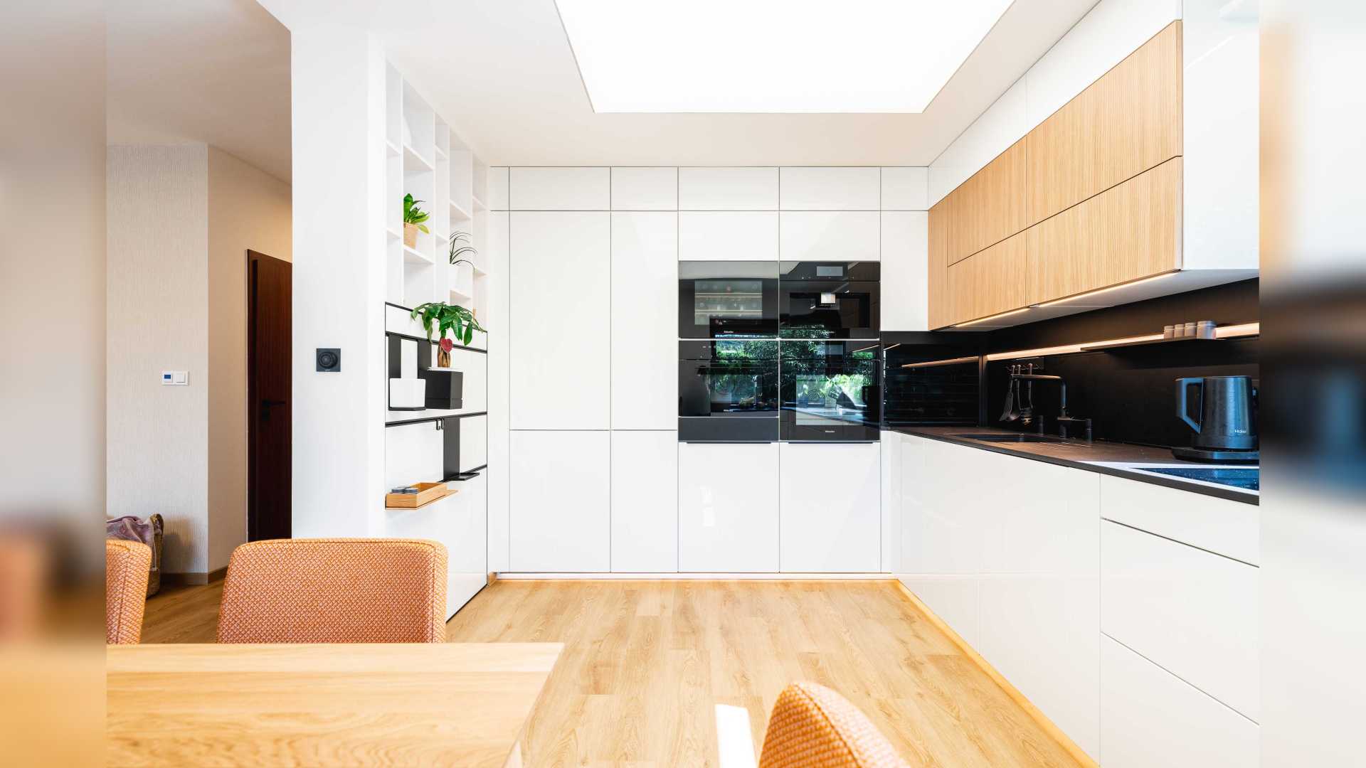 Realizace kuchyně a interiéru v rodinném domě ve Veverské Bítýšce