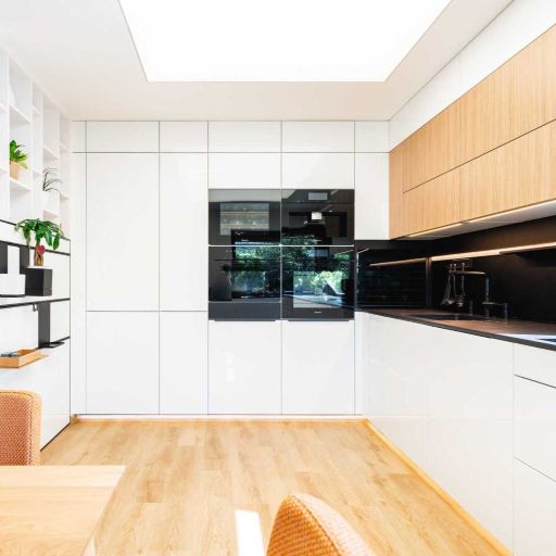 Realizace kuchyně a interiéru v rodinném domě ve Veverské Bítýšce m