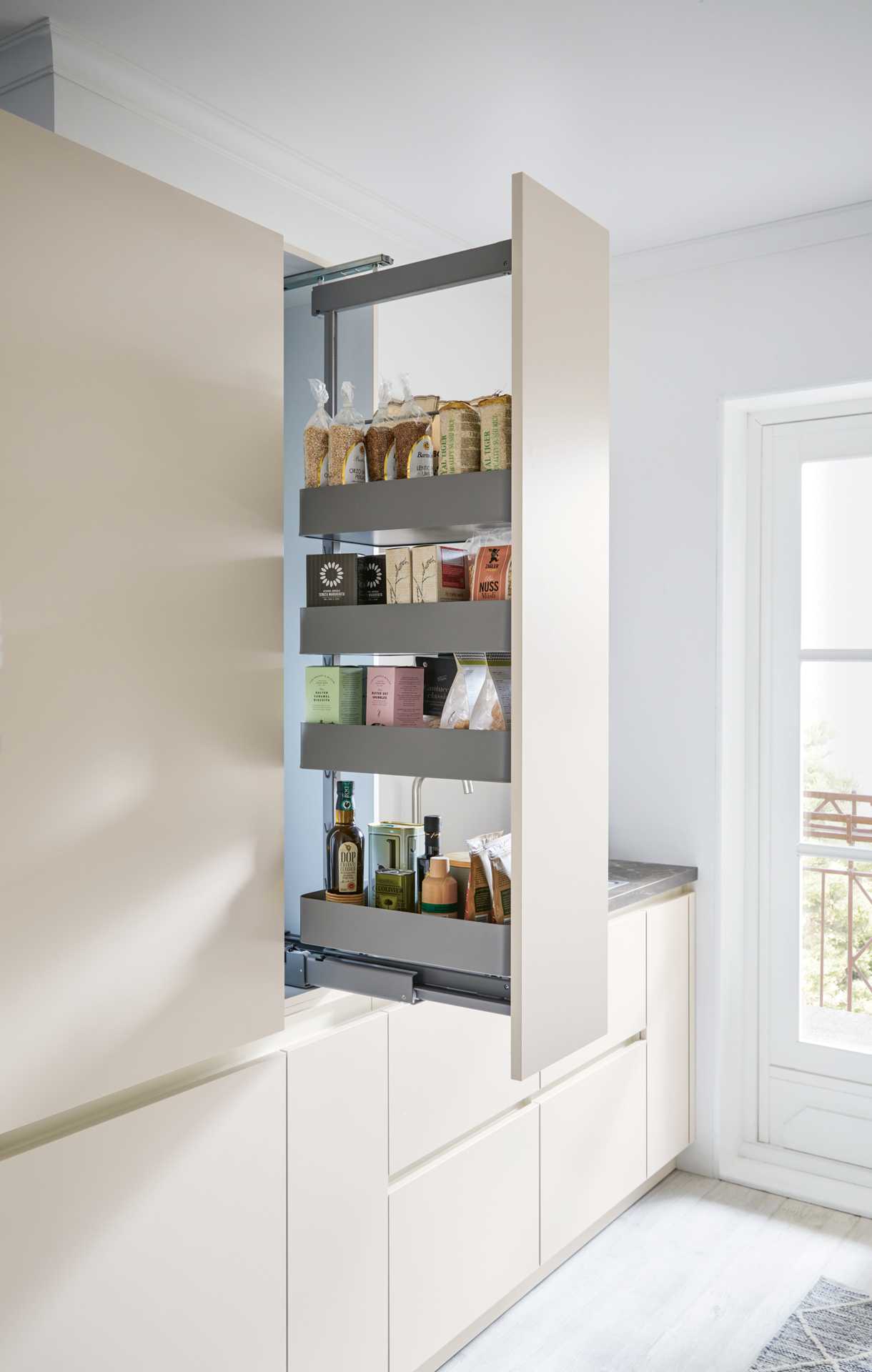 výsuvná potravinka