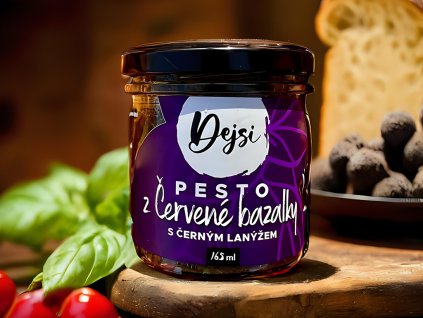dejsi domaci pesto z cervene bazalky s lanyzem