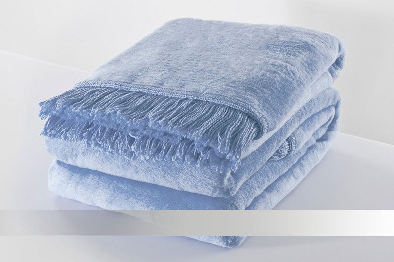 Blankytně modrá deka s třásněmi - bavlna