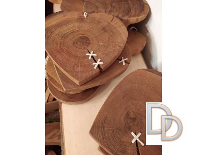 Dřevěné srdce prošívaný dub 20 cm (1)