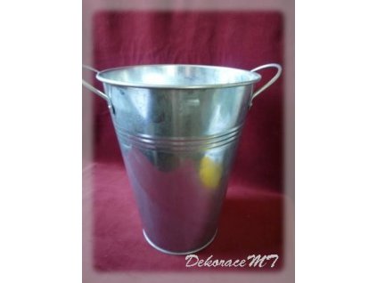 váza plech s ušima