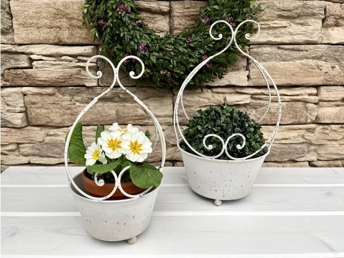 Bila kovova dekoracni nadoba III