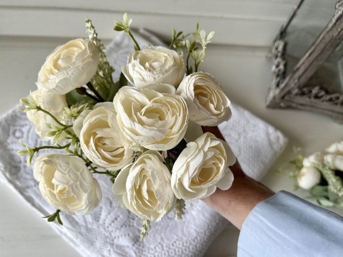 Umělá kytice kamélií 2