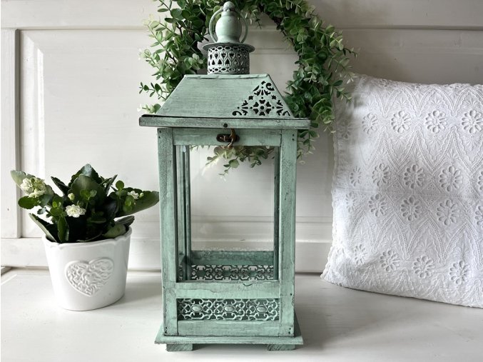 Dřevěná zelená lucerna 1